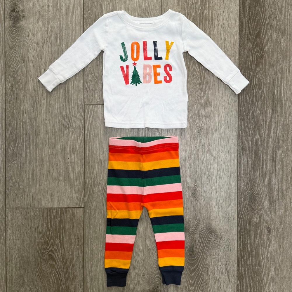 OLD NAVY 2PC CHRISTMAS HOLIDAY SNUG FIT LONG SLEEVE AND PANTS PJ SET 18-24MO